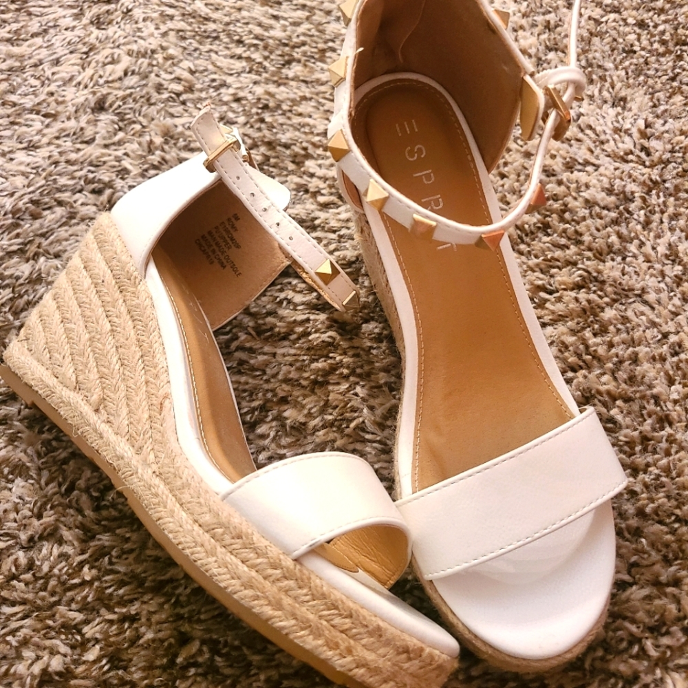 White Esprit Romy wedge espadrilles. Size 6